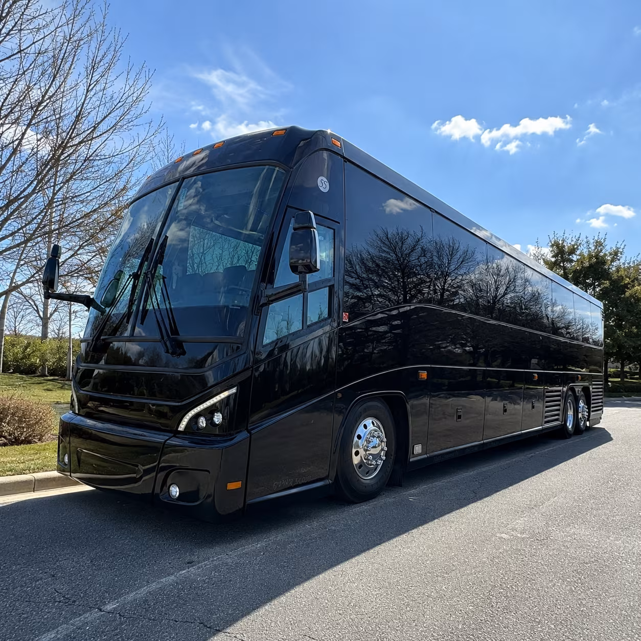 let pascocharterbuscompany com handle the airport run so you can focus on the trip